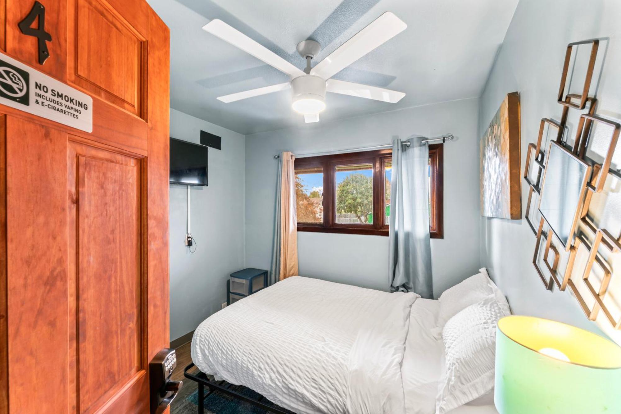 Compact, Comfortable And Cozy Too Anchorage Exterior photo